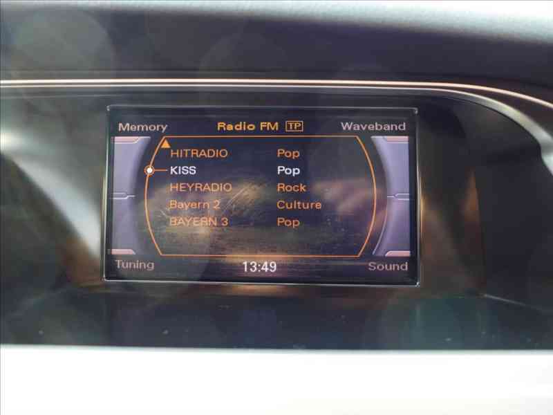 Audi A4 2,0 TDI 4x4, XENON, 1.MAJITEL - foto 12