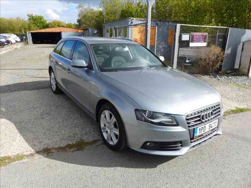 Audi A4 2,0 TDI 4x4, XENON, 1.MAJITEL - foto 3