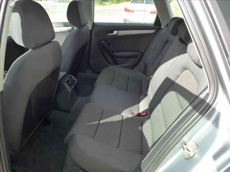 Audi A4 2,0 TDI 4x4, XENON, 1.MAJITEL - foto 14