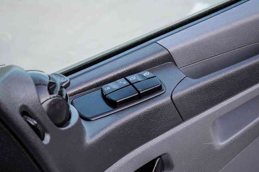 MERCEDES ATEGO 1218 - TŘÍSTRANNÝ S3 SKLÁPĚČ - VYKLÁPĚČ EU5 - foto 38