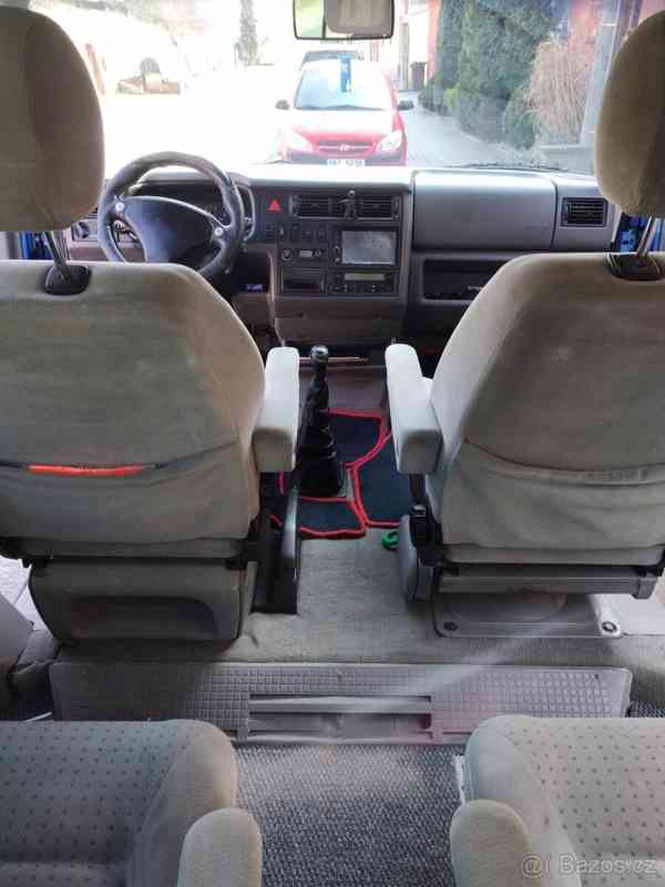 Volkswagen Multivan 2,5   T4 TDI 111kw (AHY) - foto 17