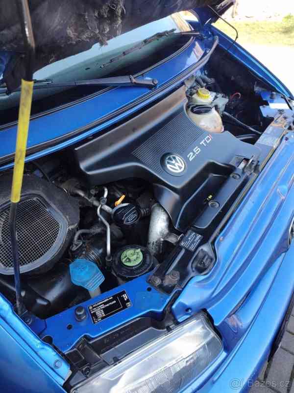 Volkswagen Multivan 2,5   T4 TDI 111kw (AHY) - foto 11