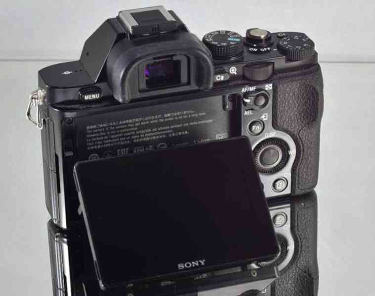 Sony Alpha 7 **Full frame 24,3 Mpx* 9600 Exp. - foto 5