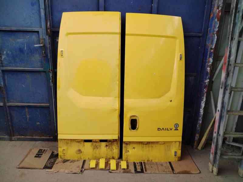 Iveco Daily, zadní dveře a panty - foto 3