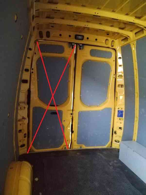 Iveco Daily, zadní dveře a panty - foto 2