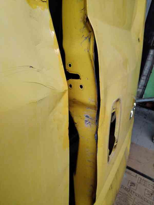 Iveco Daily, zadní dveře a panty - foto 8