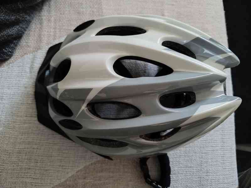 Cyklistická helma  - foto 2