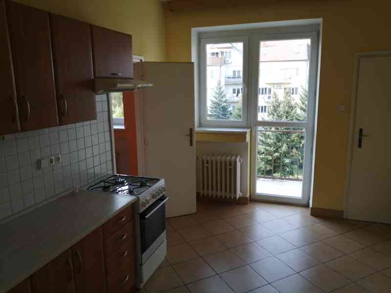 Pronájem 2+1, ulice Merhautova, Černá Pole, 80 m2, balkon, k - foto 4