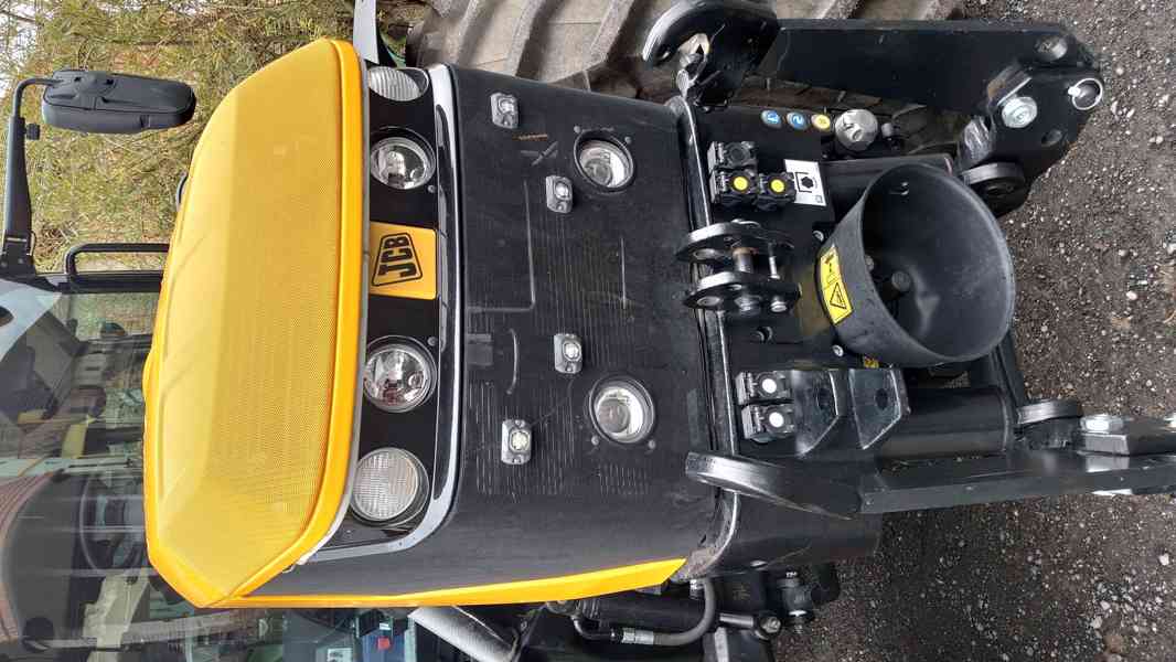 JCB Fastrac 4220 - foto 3