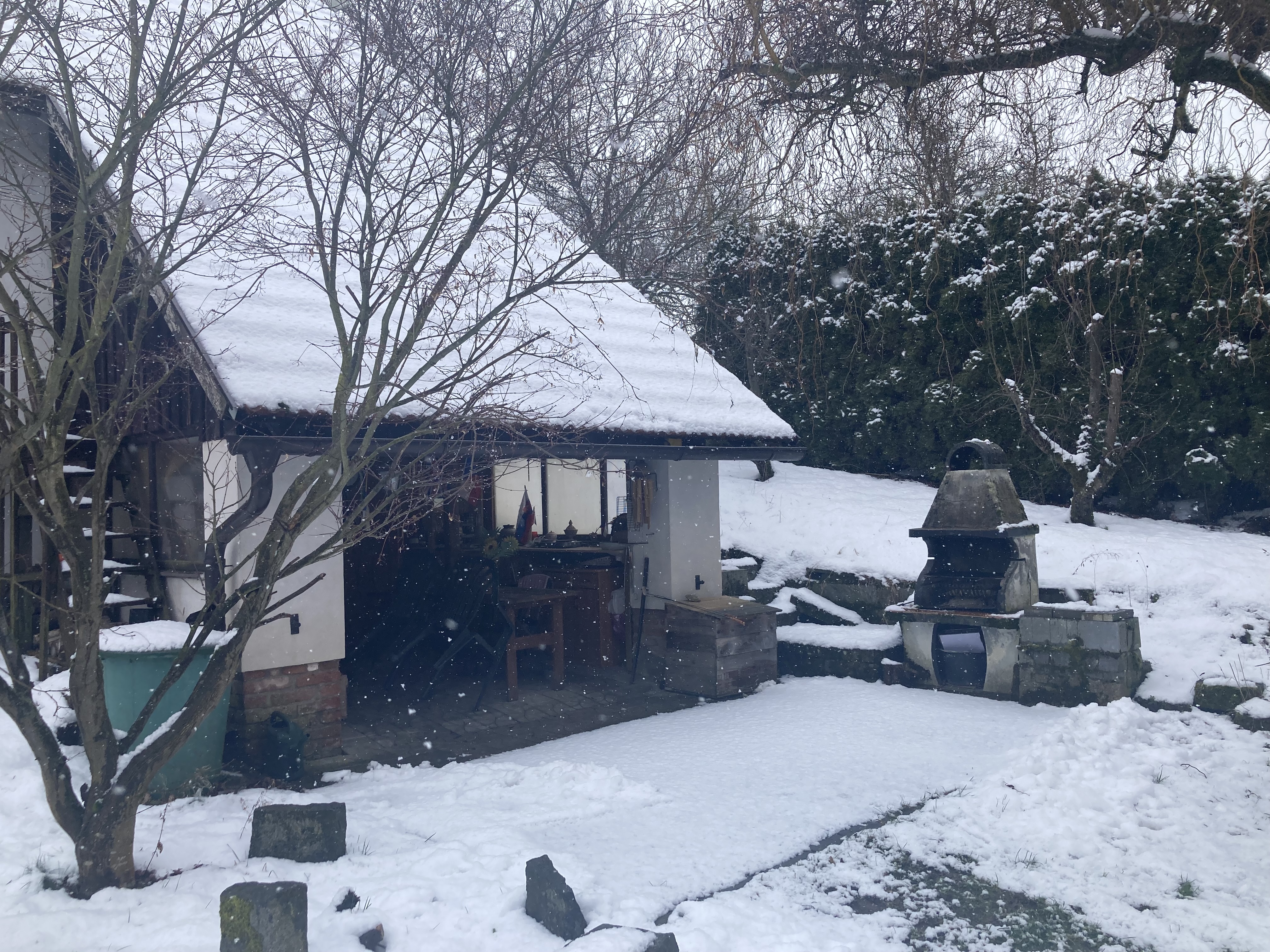 Rodinný domek 5+kk s krbem, stodolou - foto 7