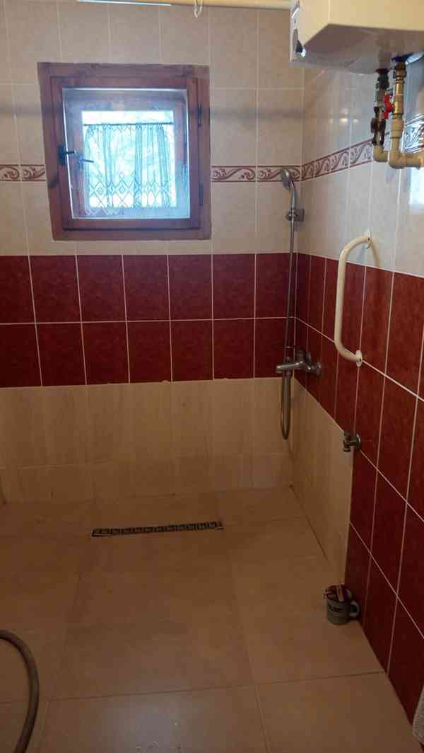 Rodinný domek 5+kk s krbem, stodolou - foto 19