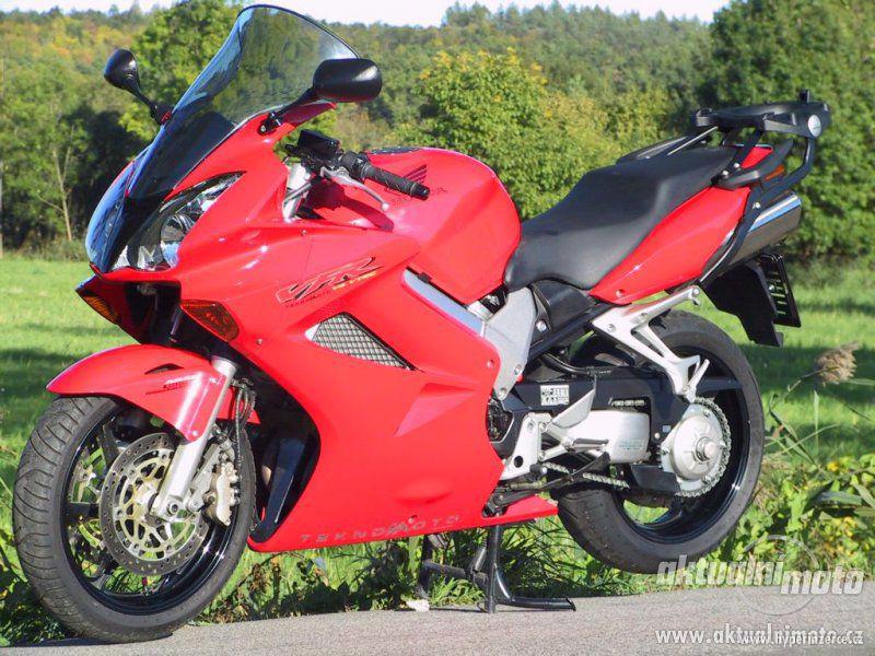 Prodej motocyklu Honda VFR 800 VTEC - foto 1