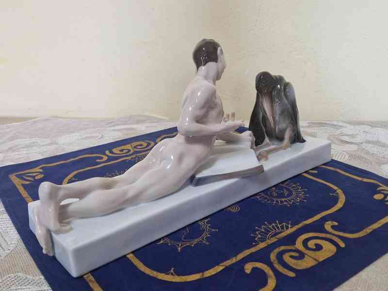 Porcelánová socha Filosofická Disputace s Marabu Rosenthal - foto 5