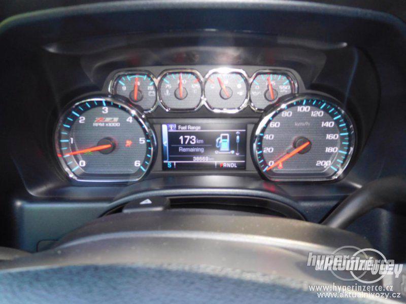 Chevrolet Silverado 5.3, benzín, automat, vyrobeno 2018, navigace - foto 28