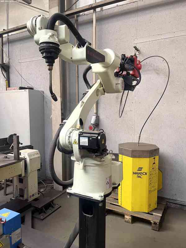 Svařovací robot KAWASAKI BA006L