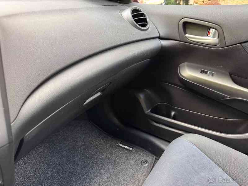 Honda Civic 1,8   VTEC 104kW - foto 9
