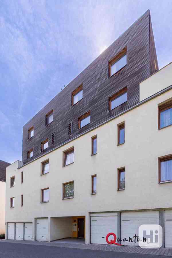 Pronájem bytu 3+kk s balkonem a garážovým stáním, Linhartova, Praha - Košíře - foto 22