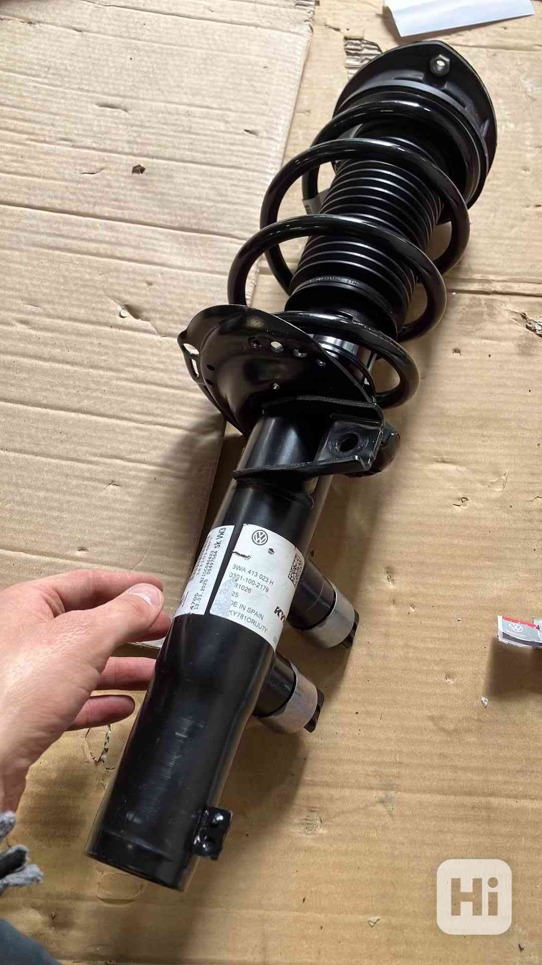 plynový tlumič 5wa 3wa predni 3WA413023H - foto 1
