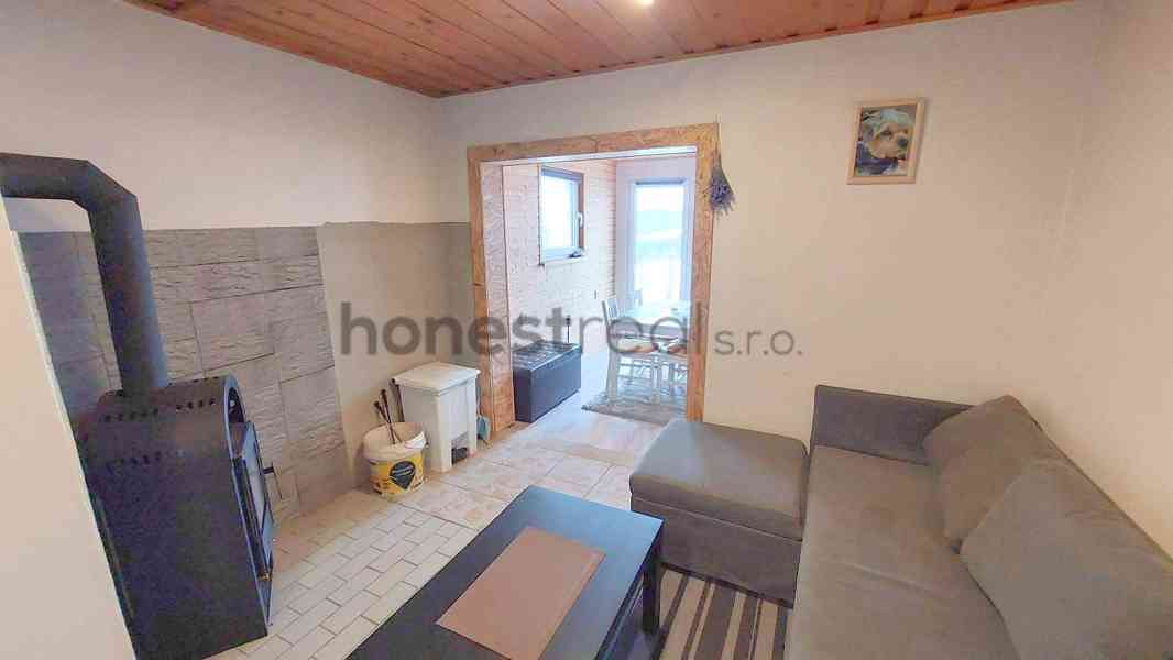 Exkluzivně chata 2+1, Napajedla, CP 613 m2, park. 2 vozidel - foto 7