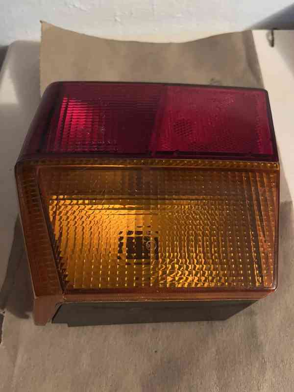 ŠKODA FAVORIT - FORMAN zadní světla - foto 5