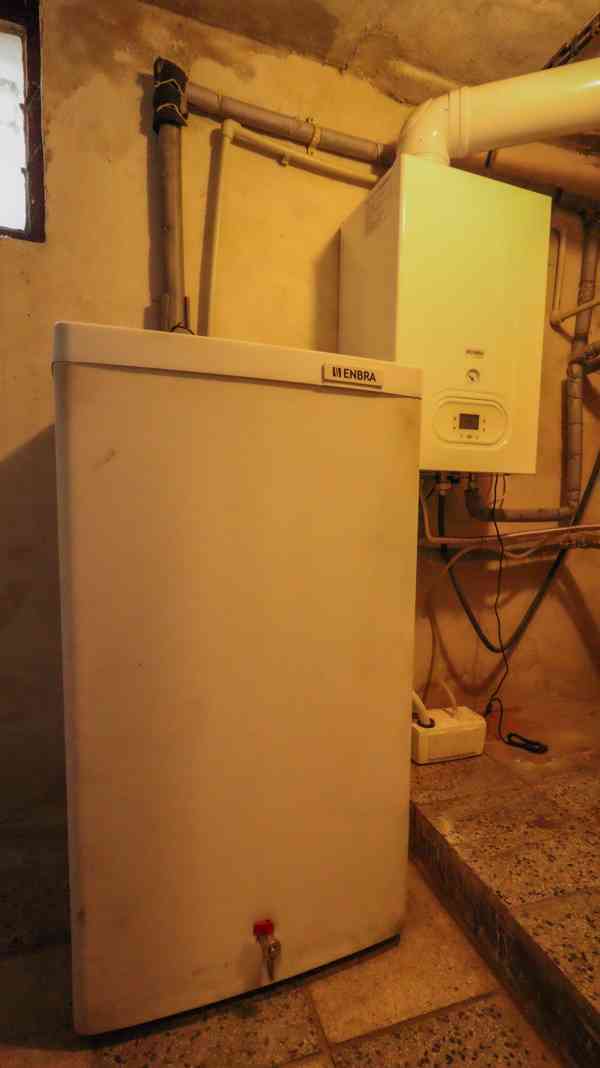 Prodej rodinného domu se zahradou a garáží v Horažďovicích - foto 22