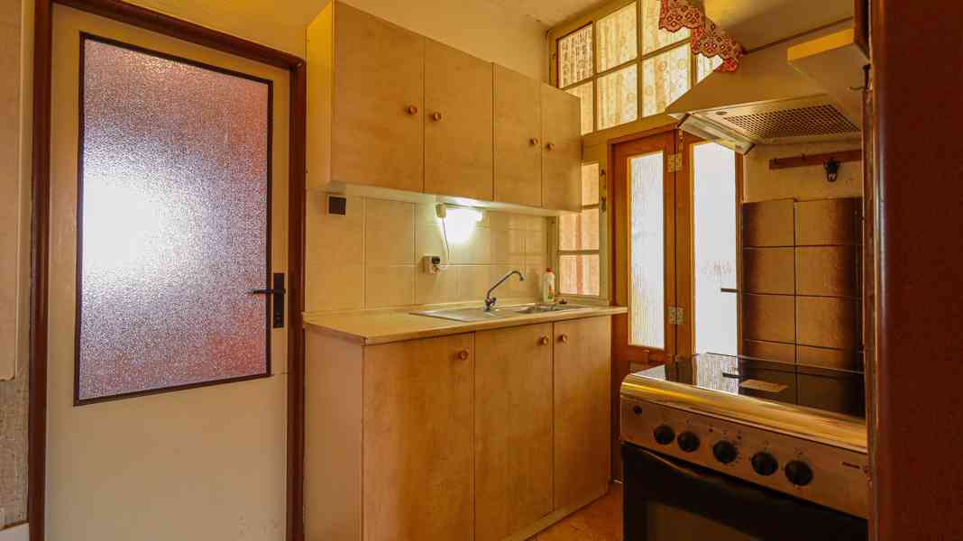 Prodej rodinného domu se zahradou a garáží v Horažďovicích - foto 16