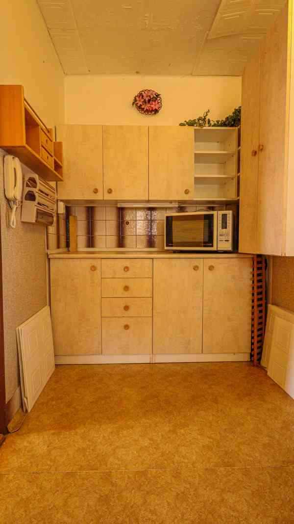 Prodej rodinného domu se zahradou a garáží v Horažďovicích - foto 17