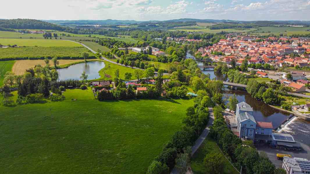 Prodej rodinného domu se zahradou a garáží v Horažďovicích - foto 28