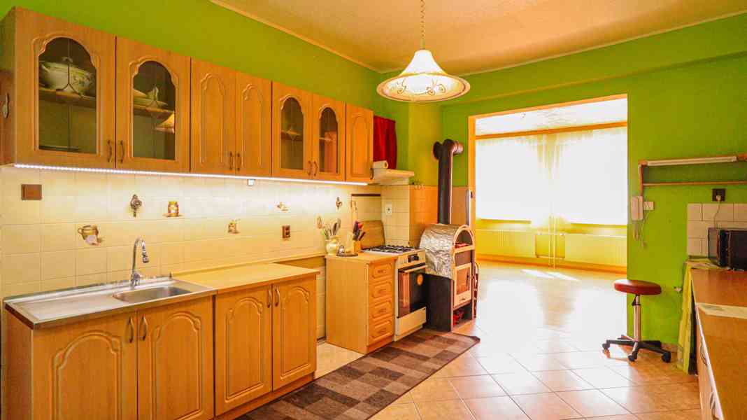 Prodej rodinného domu se zahradou a garáží v Horažďovicích - foto 4