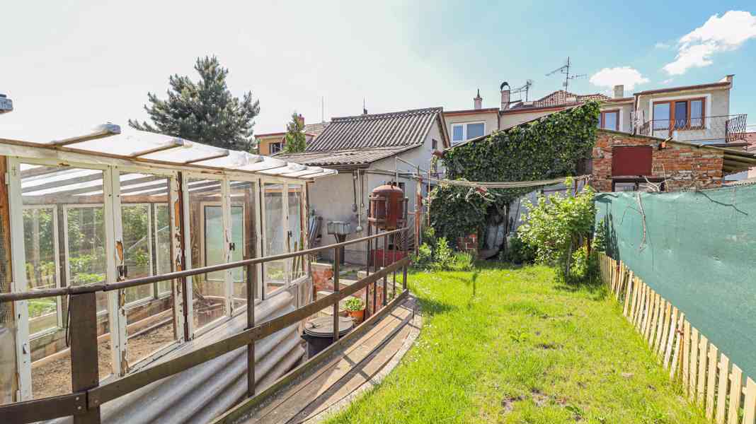 Prodej rodinného domu se zahradou a garáží v Horažďovicích - foto 25