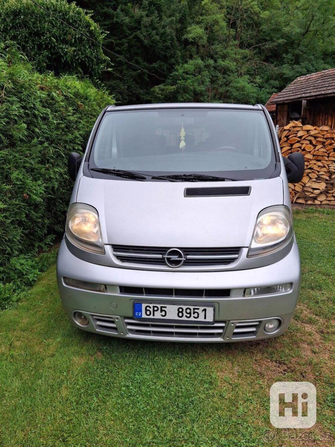 Opel Vivaro 2,5   Life 2.5 CDTi (bus) - foto 1