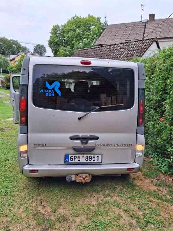 Opel Vivaro 2,5   Life 2.5 CDTi (bus) - foto 10