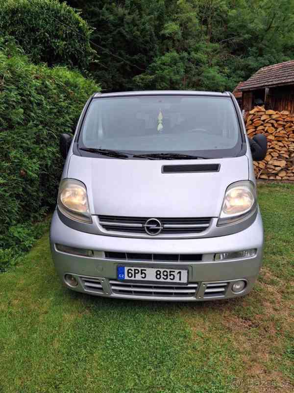 Opel Vivaro 2,5   Life 2.5 CDTi (bus) - foto 1