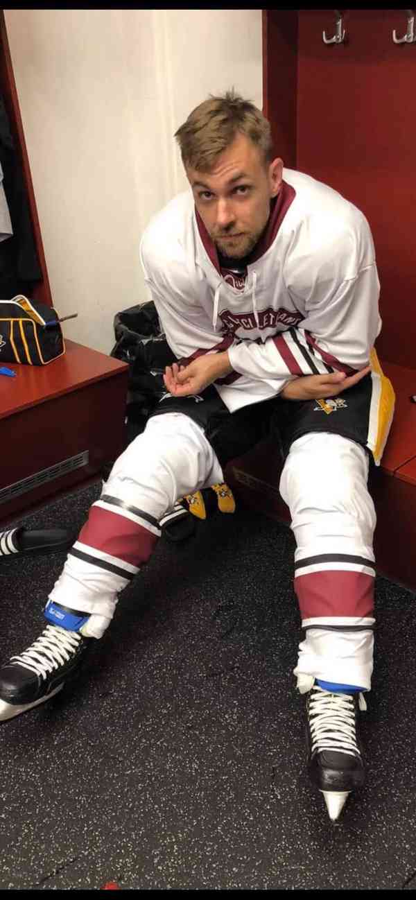 Hraný hokejový dres Jana Rutty  - foto 7