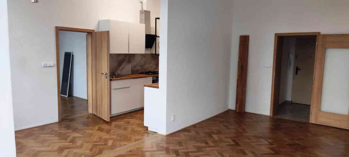 Pronájem bytu 2+kk ve Znojmě - foto 5