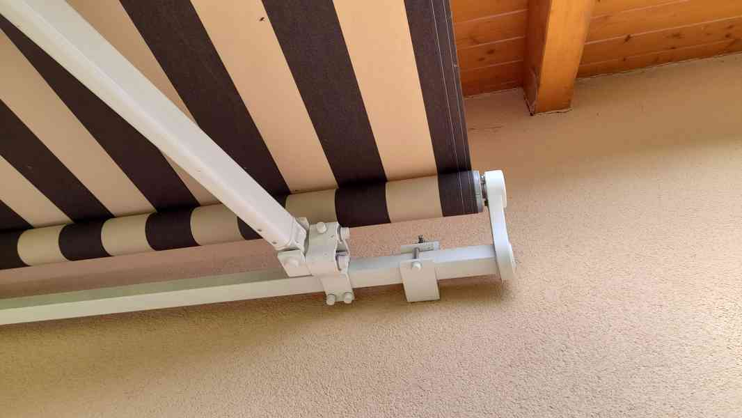 Látková markýza 4700 x 2600 mm (šířka x výsuv) - foto 9