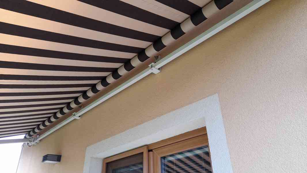 Látková markýza 4700 x 2600 mm (šířka x výsuv) - foto 10