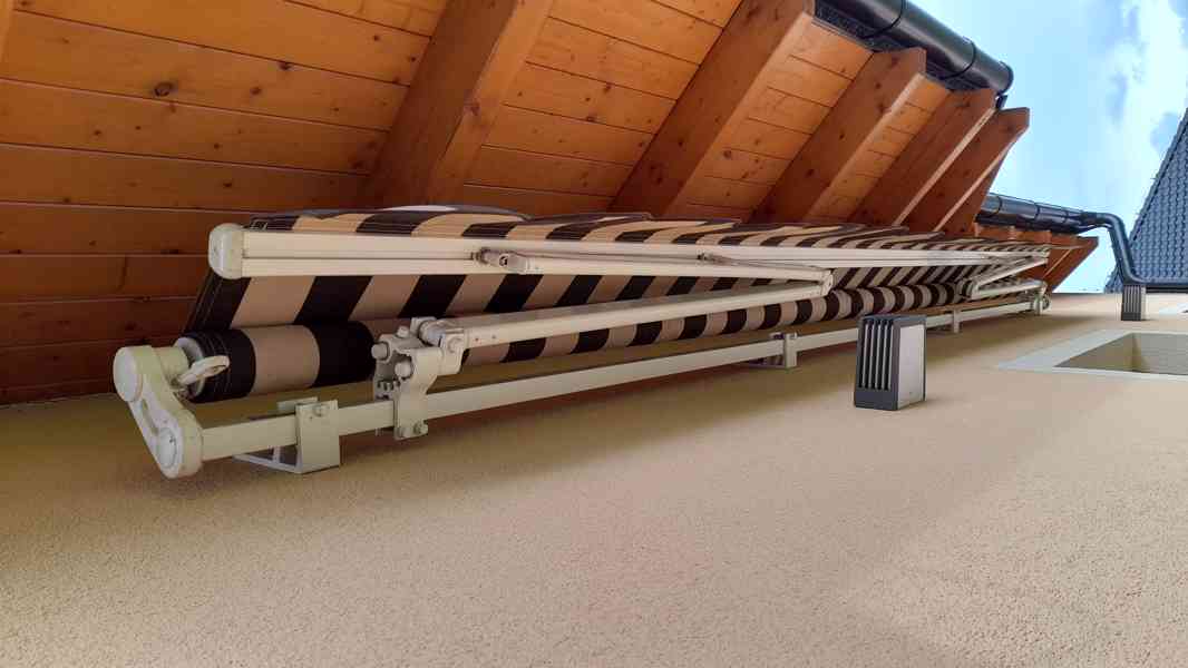 Látková markýza 4700 x 2600 mm (šířka x výsuv) - foto 3