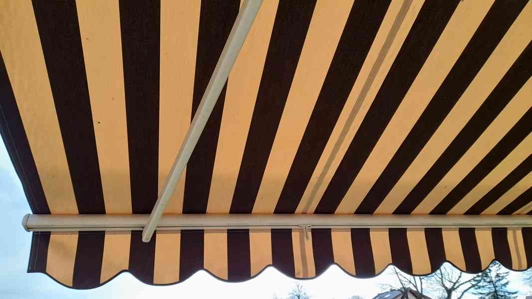 Látková markýza 4700 x 2600 mm (šířka x výsuv) - foto 6