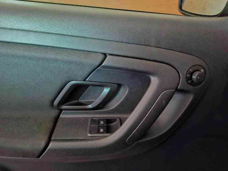 Škoda Fabia II - foto 9