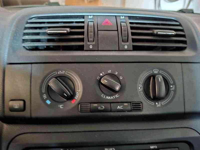 Škoda Fabia II - foto 10