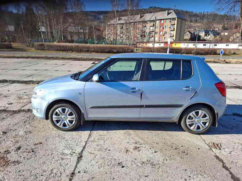Škoda Fabia II - foto 2