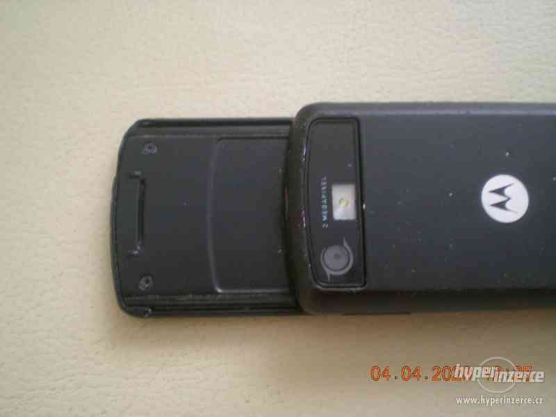 Motorola Z3 - funkční výsuvný mobilní telefon - foto 11