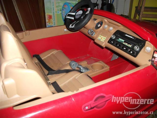 Elektrické auto Ford Mustang. Fisher- Price - foto 2