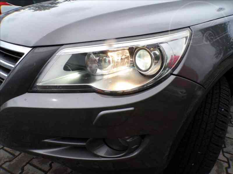 Volkswagen Tiguan 2,0 TDI 4MOTION,TAŽ.ZAŘ. - foto 16