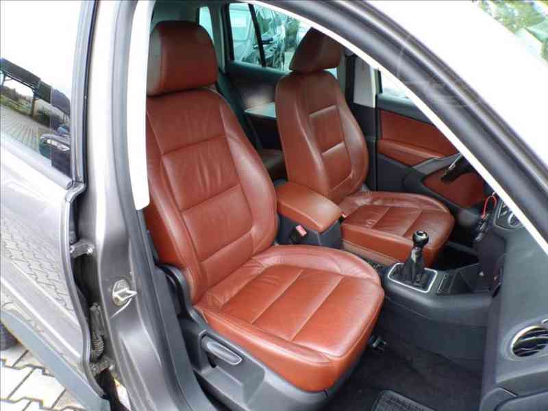 Volkswagen Tiguan 2,0 TDI 4MOTION,TAŽ.ZAŘ. - foto 14