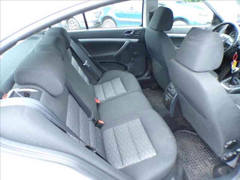 Škoda Octavia 1,6 TDI SERVISNÍ KNIHA - foto 10