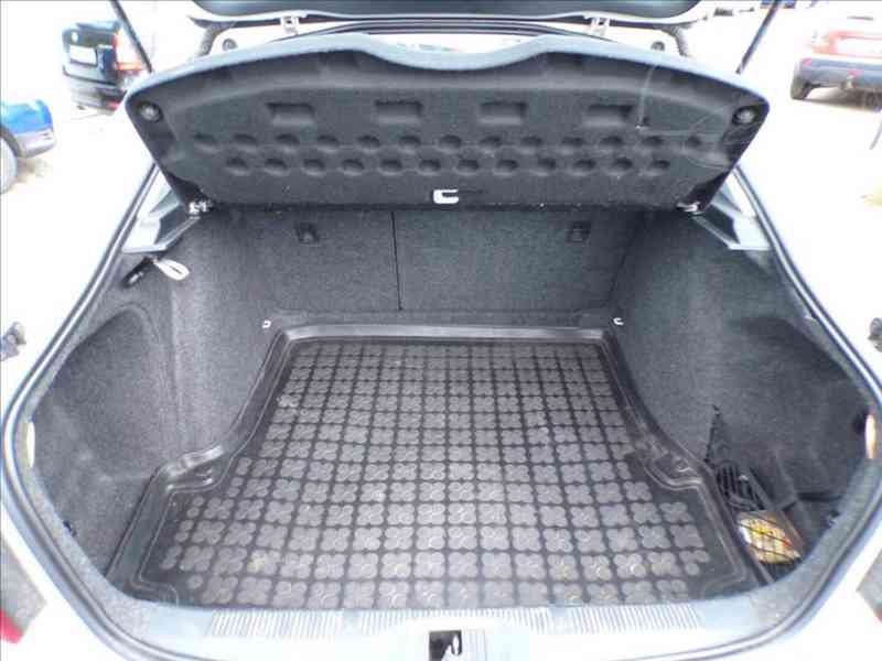 Škoda Octavia 1,6 TDI SERVISNÍ KNIHA - foto 9