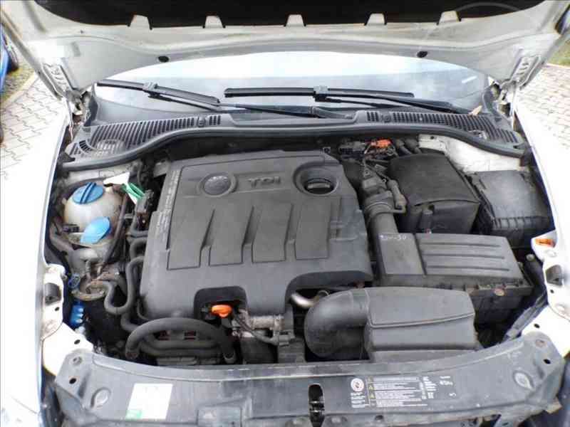 Škoda Octavia 1,6 TDI SERVISNÍ KNIHA - foto 12