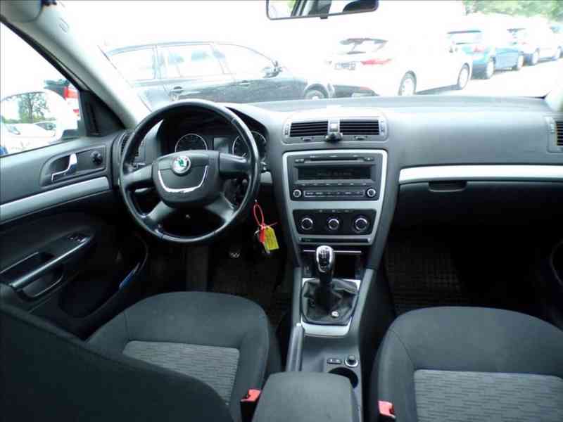 Škoda Octavia 1,6 TDI SERVISNÍ KNIHA - foto 5